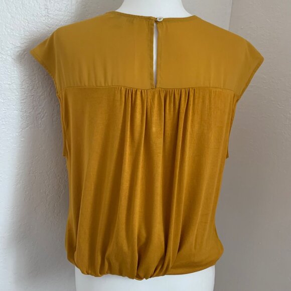 DR2 Sleeveless Keyhole Blouse Mustard Yellow L - Picture 7 of 10